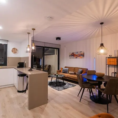 One80 With Sea Views And Walking Distance To The Beach In * Εστεπόνα