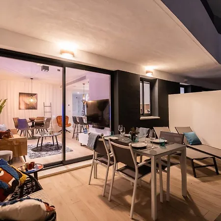 One80 With Sea Views And Walking Distance To The Beach In *